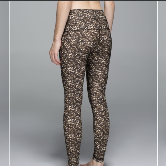 Lululemon Shine Tight (Roll Down) Shimmy Shimmer Multi like new - Picture 2 of 13